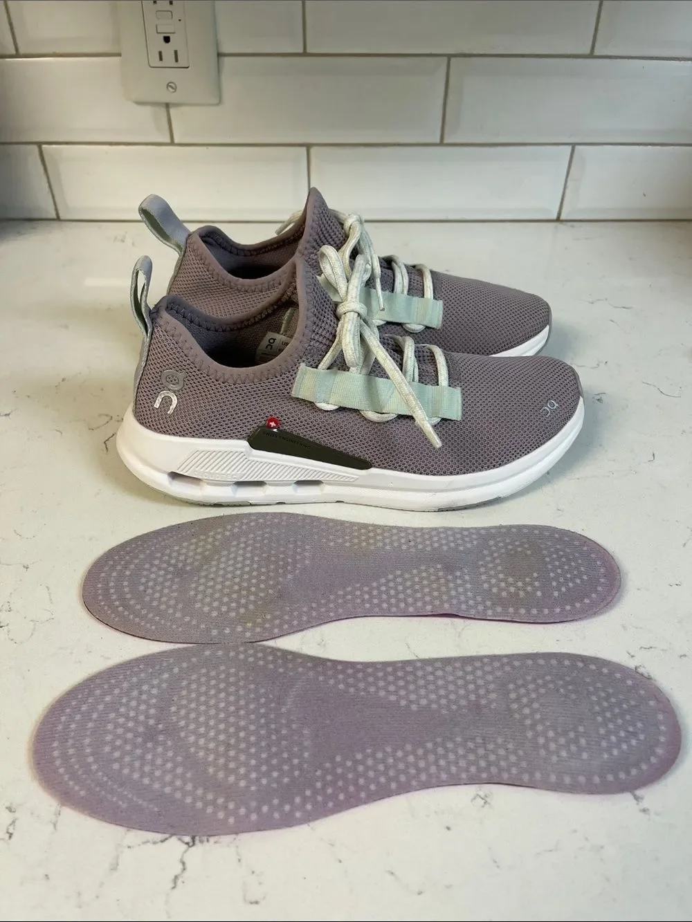 On Running brand running